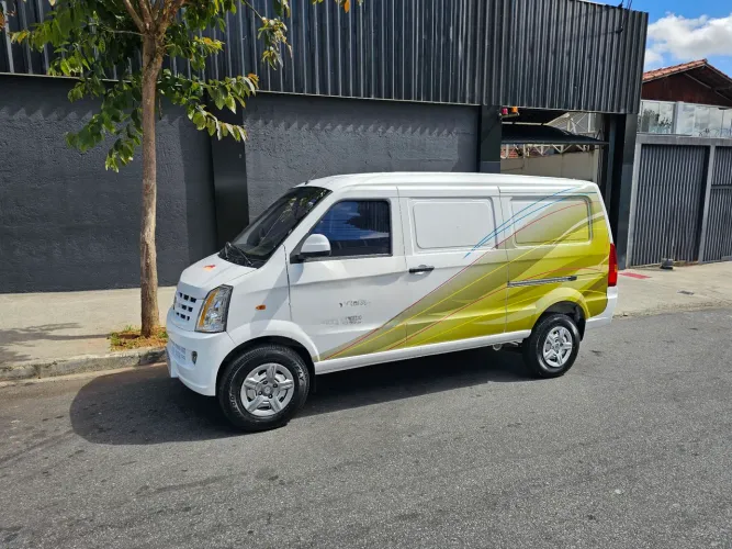 Effa V25 Furgão 1.3 16V 5P 2024