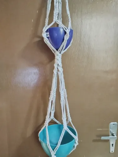 Suporte para 2 (dois) vasos de plantas em macramê