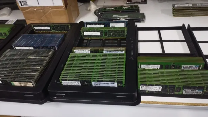 Lote de Memória para Desktops 4GB e Modelos para Servidores 4GB, 8GB 16GB