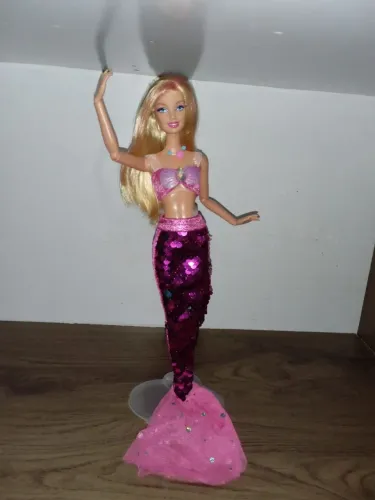 Barbie Merliah em corpo Fashionista articulado