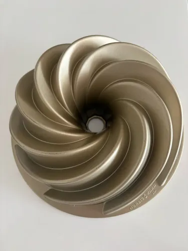 Forma Nordic Ware