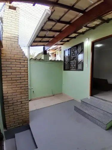 Casa com 2 dormitórios para alugar, 80 m² por R$ 3.500,00/ano - Riviera Fluminense - Macaé