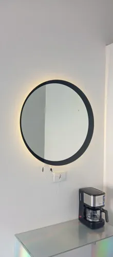 Espelho personalizado com iluminação