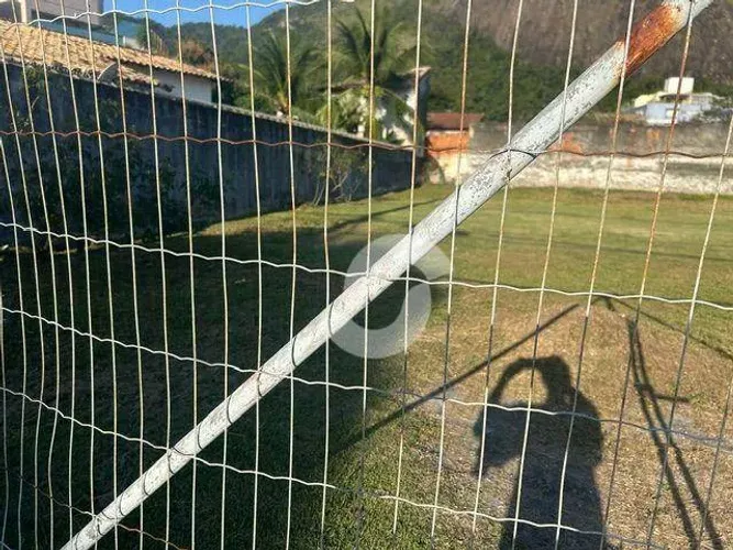 Terreno à venda, 577 m² por R$ 800.000,00 - Itaipu - Niterói/RJ