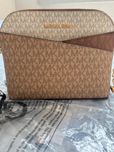 Bolsa Michael Kors canva em 3 tons