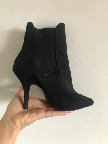 Bota salto fino camurça beira rio 36