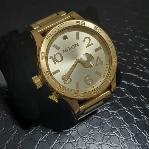 Relógio Nixon 51-30 Gold