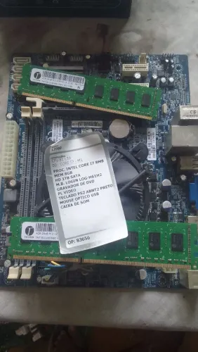 Placa mãe PC game com processador Intel core 17 mais memória RAM 4 GB cada