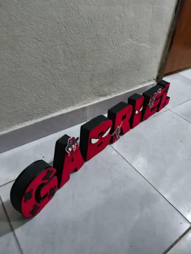 Nome Gabriel com tema do homem aranha