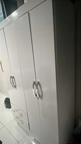 Guarda roupas solteiro