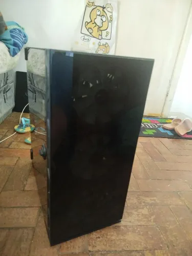 Gabinete Husky Usado