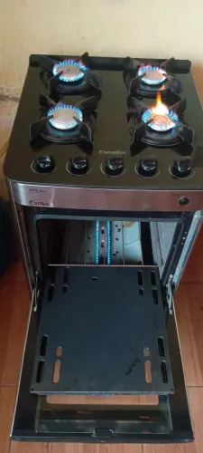 Vendo esse fogão tudo funcionando perfeitamente bocas e forno ótimo 