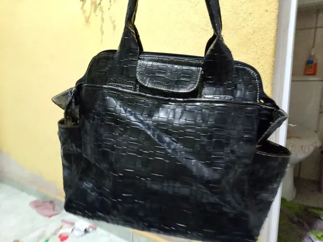 Bolsa preta em ótimas condições preço de bazar