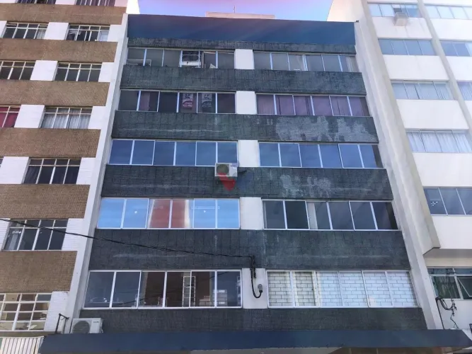 Sala Comercial à Venda no Centro de Curitiba 30 m , Próxima ao Terminal Guadalupe
