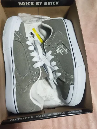 Vendo tenis chorão