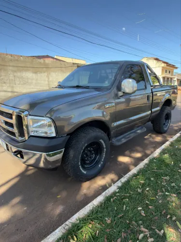 Ford F-250 XLT 4.2 TB Diesel 2001