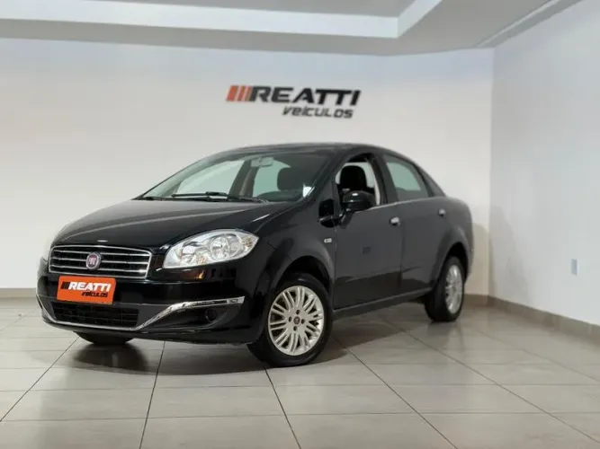 Fiat Linea Essence 1.8 Flex 16V 4P 2015