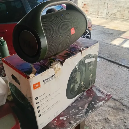 Som jbl boombox 