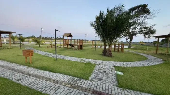 TERRENO EM CONDOMÍNIO DE ALTO PADRÃO NO BAIRRO BARRA NOVA