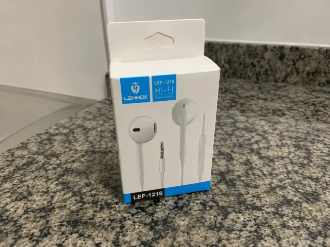 Fone com fio e microfone