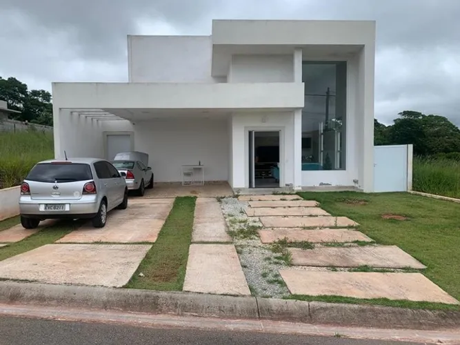 Casa térrea 3 suítes, piscina e churrasqueira