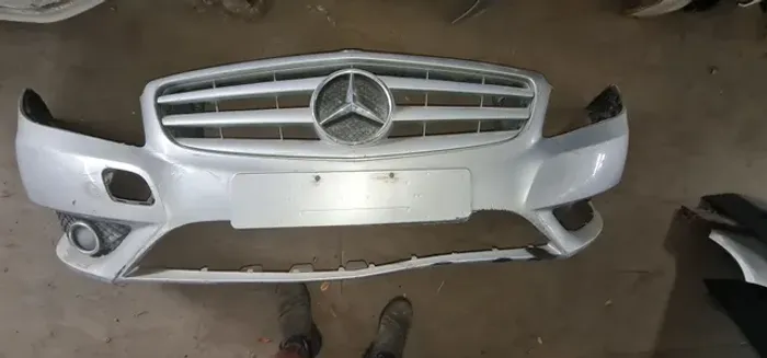 Parachoque da Mercedes B200