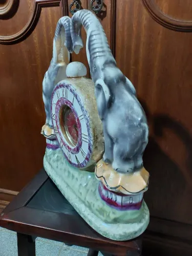 ESCULTURA PORCELANA ANTIGA ITALIANA COM RELOGIO 