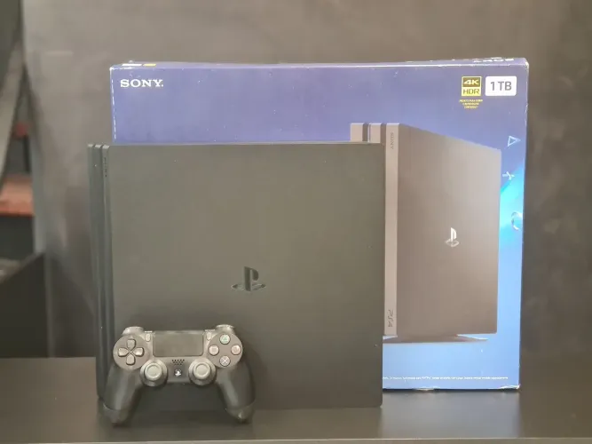 Playstation 4 pro  1TB 