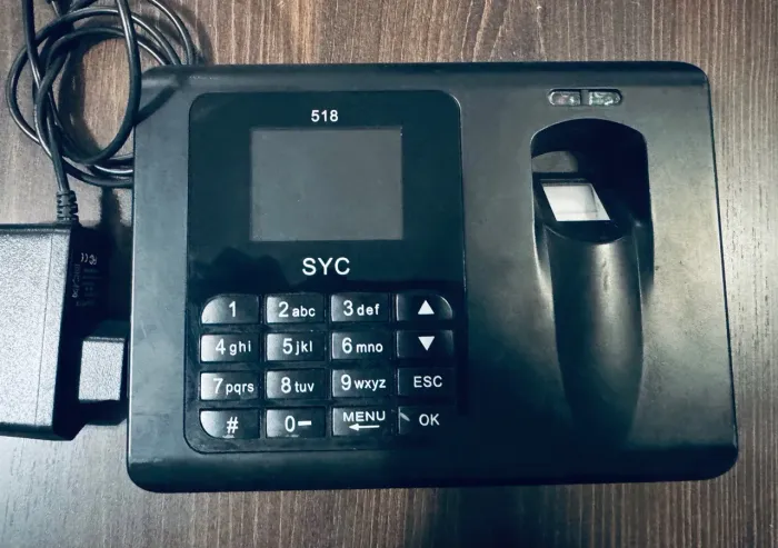 Relógio de Ponto Digital SYC - Biometria + Senha - Usado
