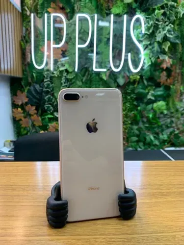 iPhone 8 Plus