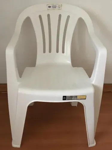 Poltrona plástica Mor