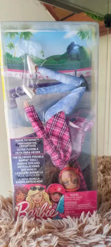 Barbie made to move skatista