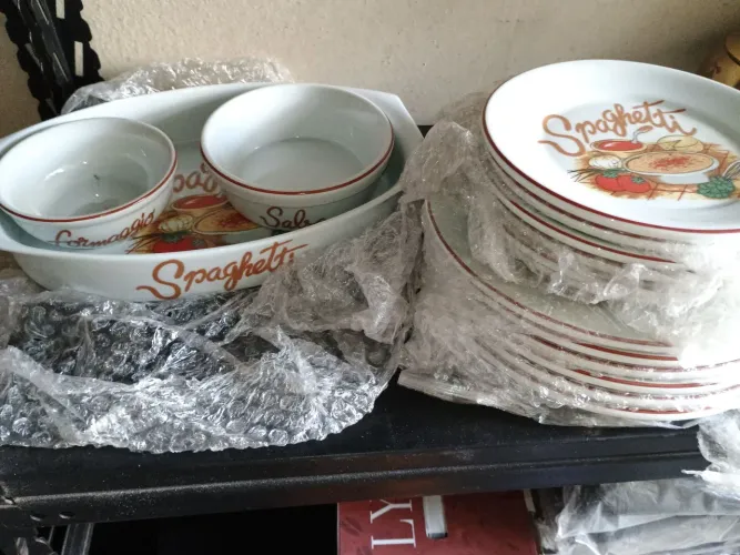 Jogo de pratos e travessas para Spaghetti