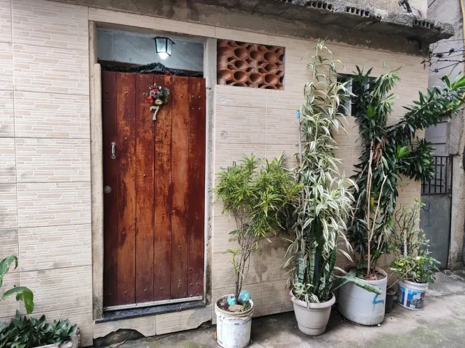 Casa à venda na Rua dos Diamantes, Rocha Miranda, Rio de Janeiro - RJ