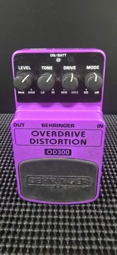Pedal Behringer Overdrive e Distorção OD-300 (aceito trocas)