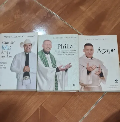 Kit com tres liivros do Padre Alessandro Campos, Padre Marcelo Rossi - Philia e Ágape