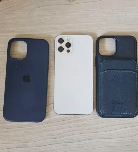 iPhone 12 Pro 128g perfeiro estado com duas capas