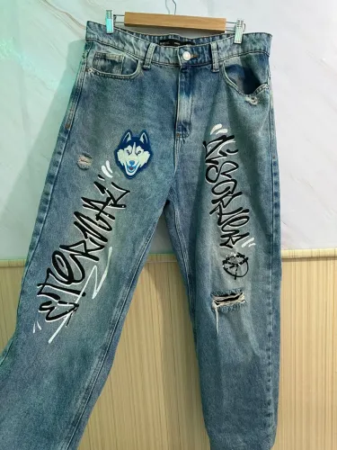 calça baggy jeans estilizada