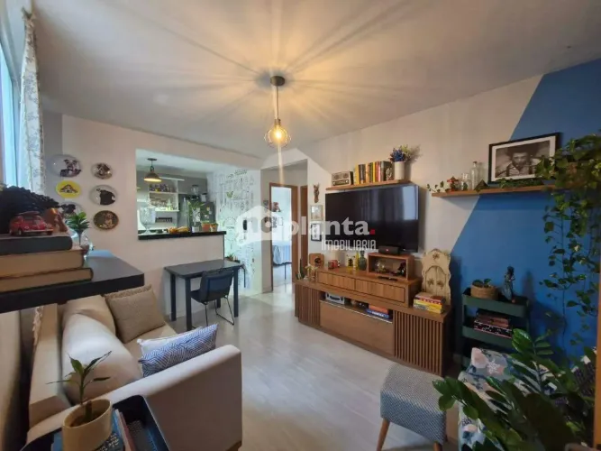 Apartamento à venda no Bairro Areias em São José-SC, com 2 quartos, 1 vaga