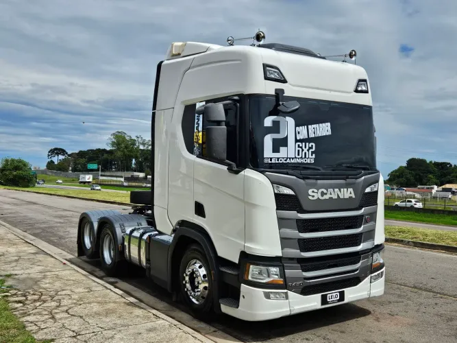 Scania R450 6x2 Ano 21 Teto Alto Automático Euro 5 Retarder Farol de teto e de grade 