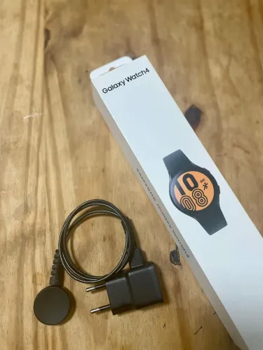 Smartwatch Samsung Galaxy Watch4 LTE 44mm (tela estragada)