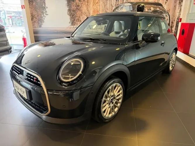 Mini Cooper S 2.0 Turbo 16V 3P Aut. 2025