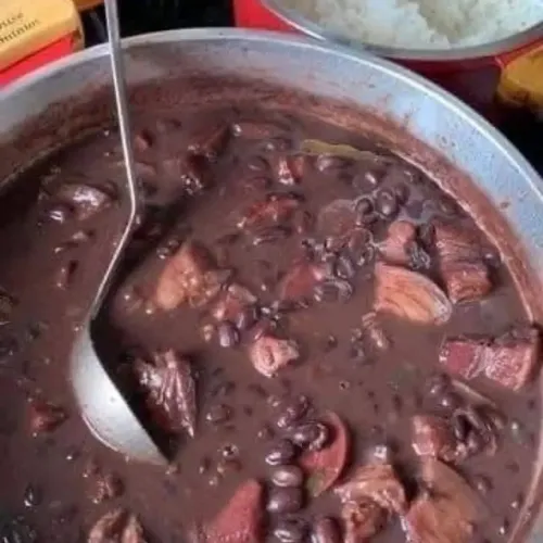 FEIJOADA COMPLETA