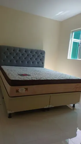 Cama queen size com colchão imperial parcelo sem juros