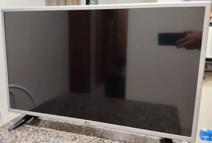 Vendo Smart TV LED LG 32" usada modelo 32LJ600B