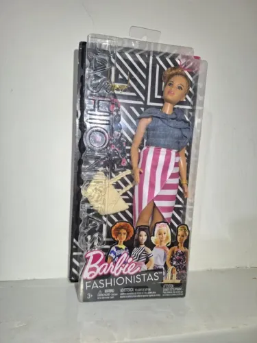 Boneca Barbie Fashionistas