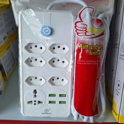 Filtro de Linha com 7 Tomadas 4 USBs 5 Metros de Cabo