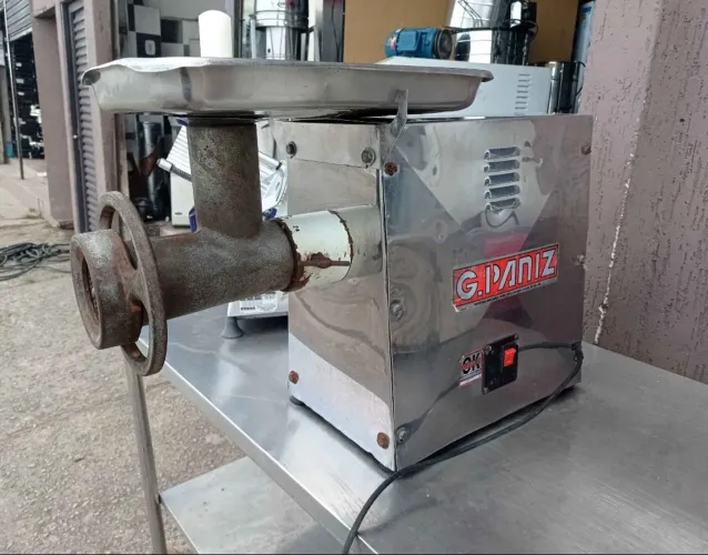 Picador de carne Gpaniz 200Kg/h 220V