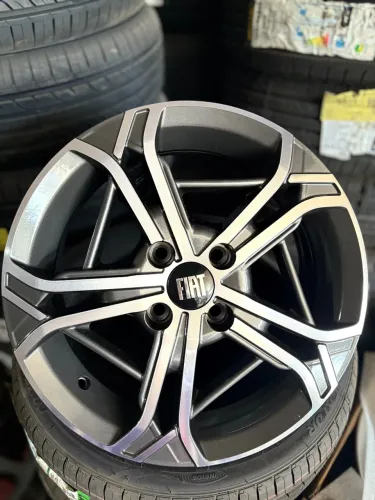 Rodas de liga leve modelo Fiat nova r15