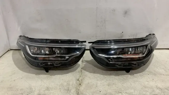 Par de farol strada 2020 2021 2022 2023 2024 full led original recuperado